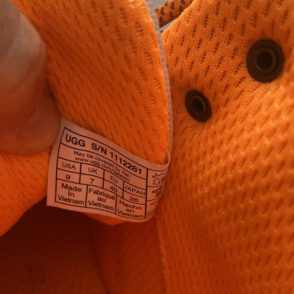 UGG Highland Hi Heritage Boots - Picture 5 of 11